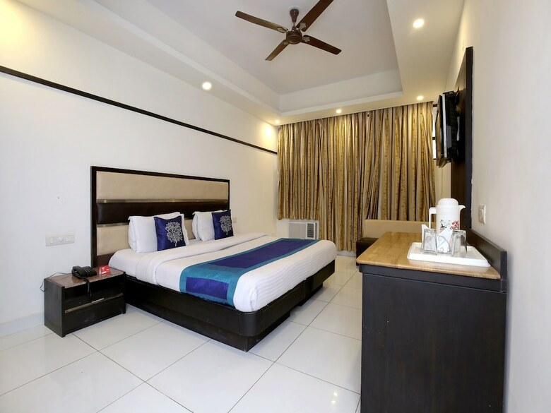 Oyo 10144 Hotel Southend