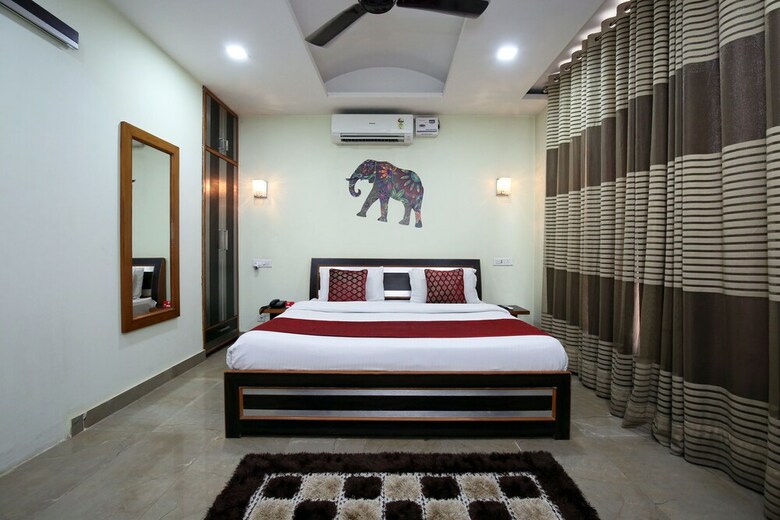 Oyo 9956 Hotel Pelican Inn