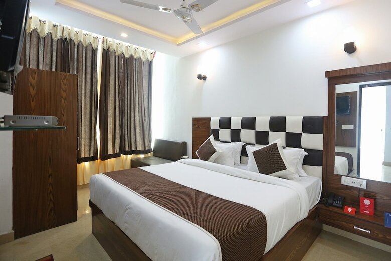 Oyo 6388 Hotel Nr Inn