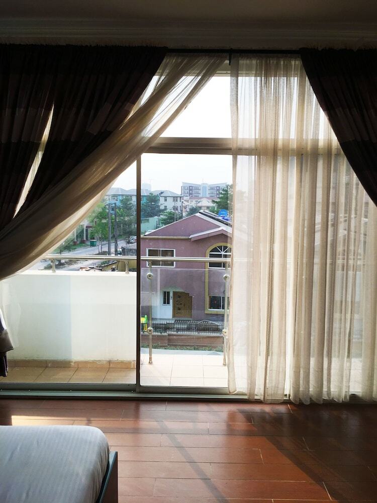 Gemini Place Apartments