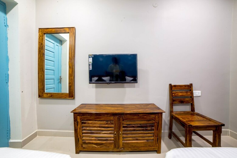 Hotel Oyo 6375 Perungudi
