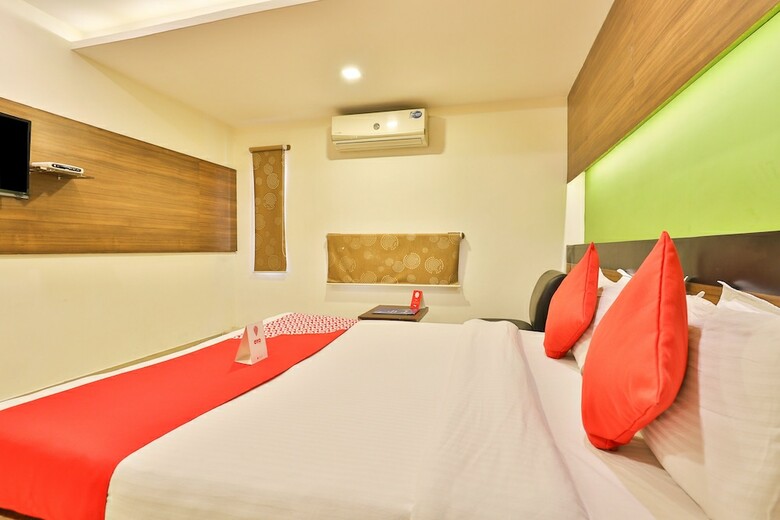 Oyo 6752 Hotel Apollo