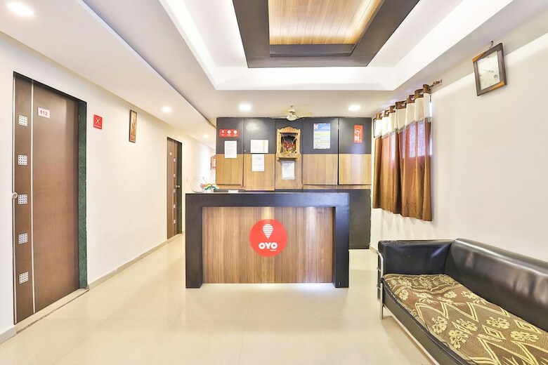 Oyo 6752 Hotel Apollo