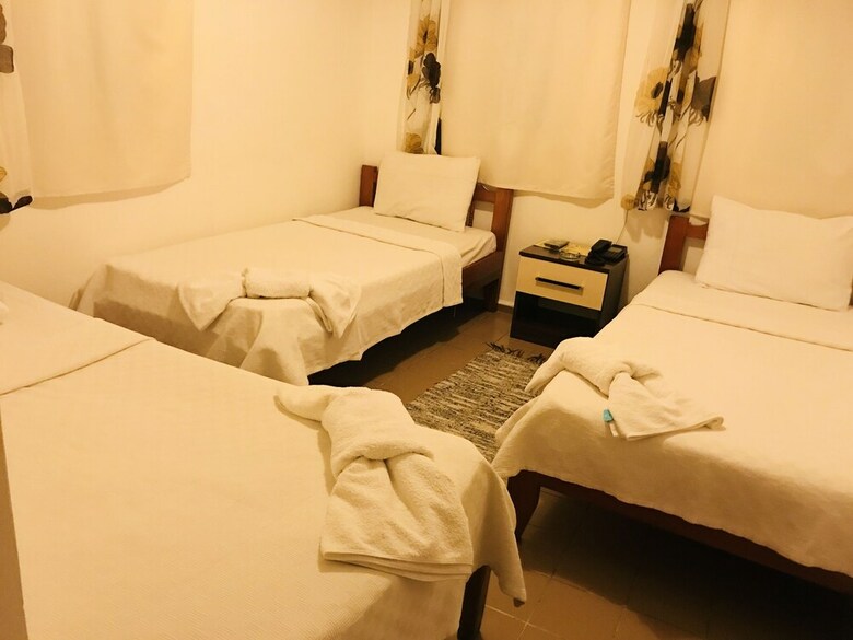 Hotel Cam Otel