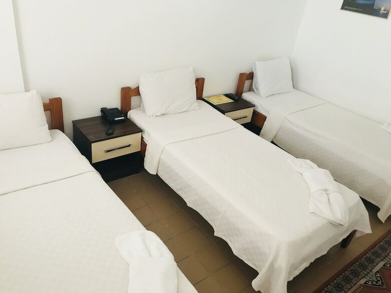 Hotel Cam Otel