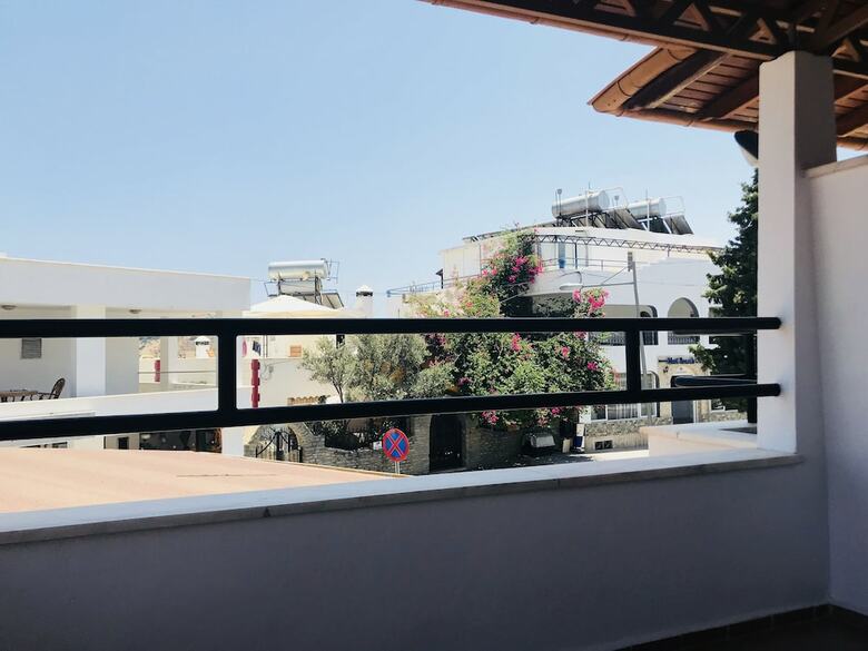 Hotel Cam Otel