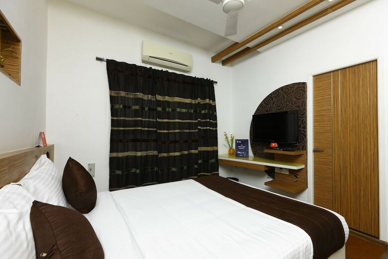 Hotel Oyo 9911 Apartment Shylee Niwas