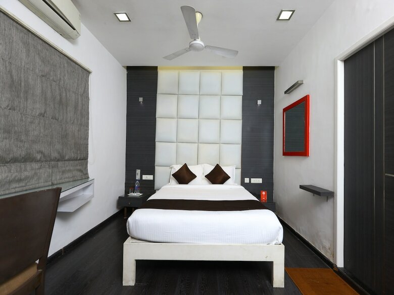 Hotel Oyo 9911 Apartment Shylee Niwas