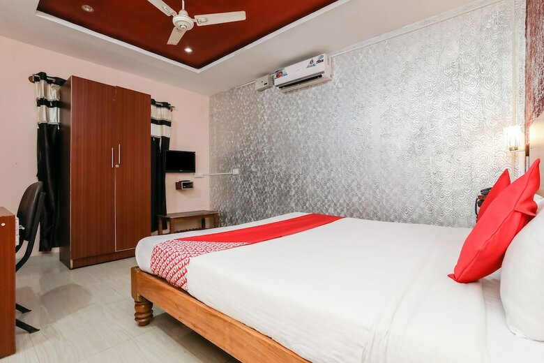 Hotel Oyo 9592 Maharaja Palace Resort