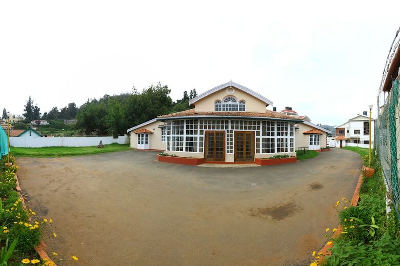 Hotel Oyo 9080 Hillwood Cottages