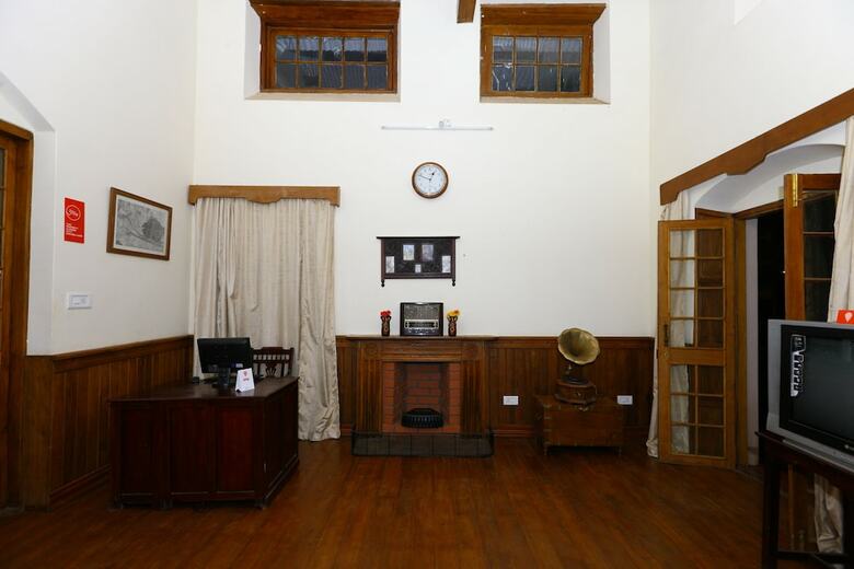 Hotel Oyo 9080 Hillwood Cottages