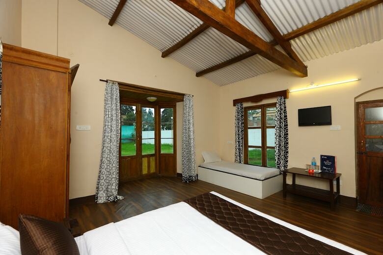 Hotel Oyo 9080 Hillwood Cottages