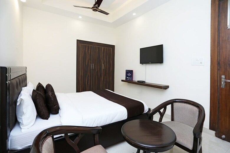 Oyo 9275 Hotel Royal Inn