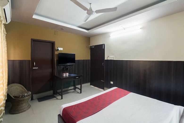 Hotel Oyo 6996 Near Beltola