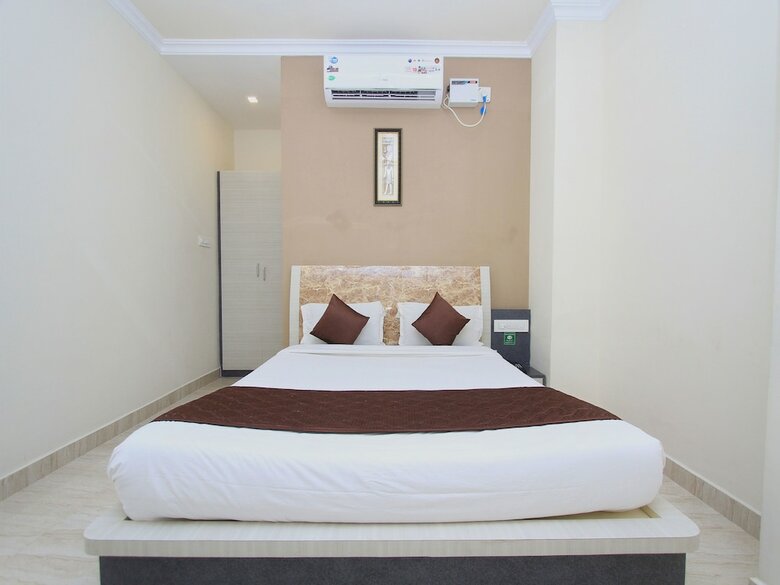 Hotel Oyo 8446 Bouvana Residency