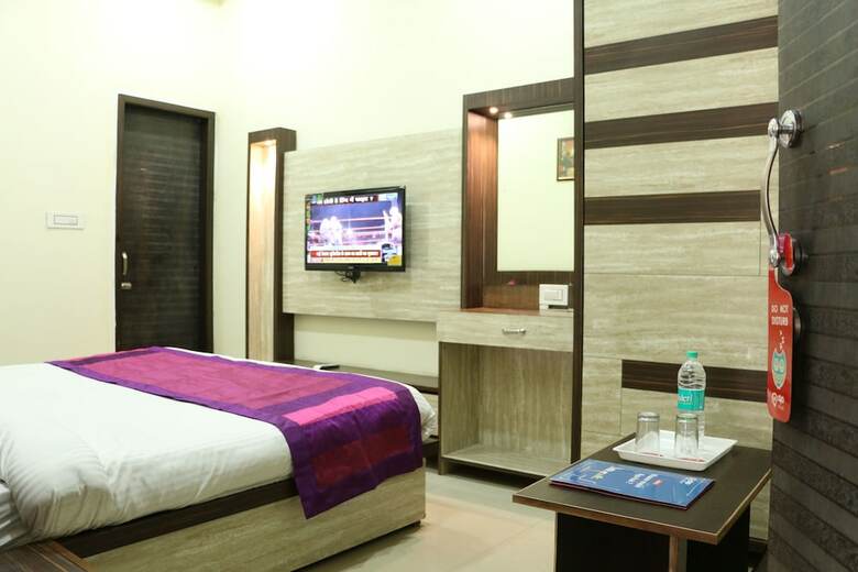 Oyo 3145 Hotel Sunder