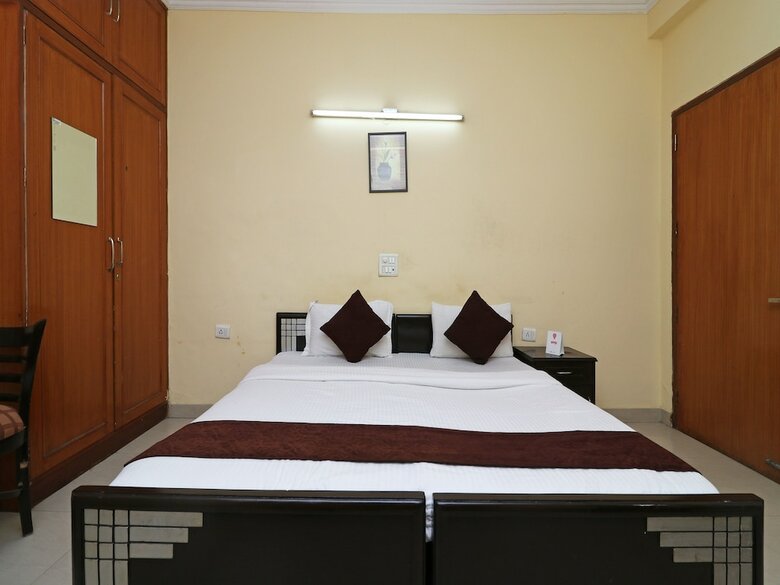 Hotel Oyo 6608 Sector 56