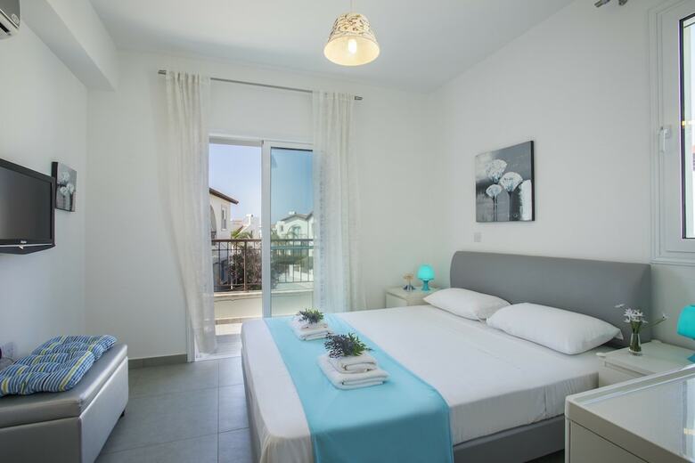 Protaras Villa Raflia