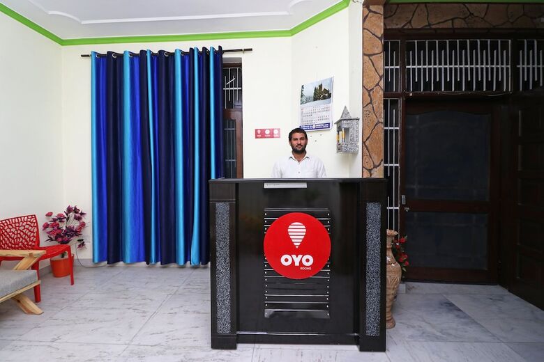 Hotel Oyo 10071 Go Rooms Sector 45