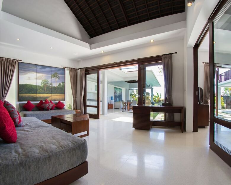Villa Seratus