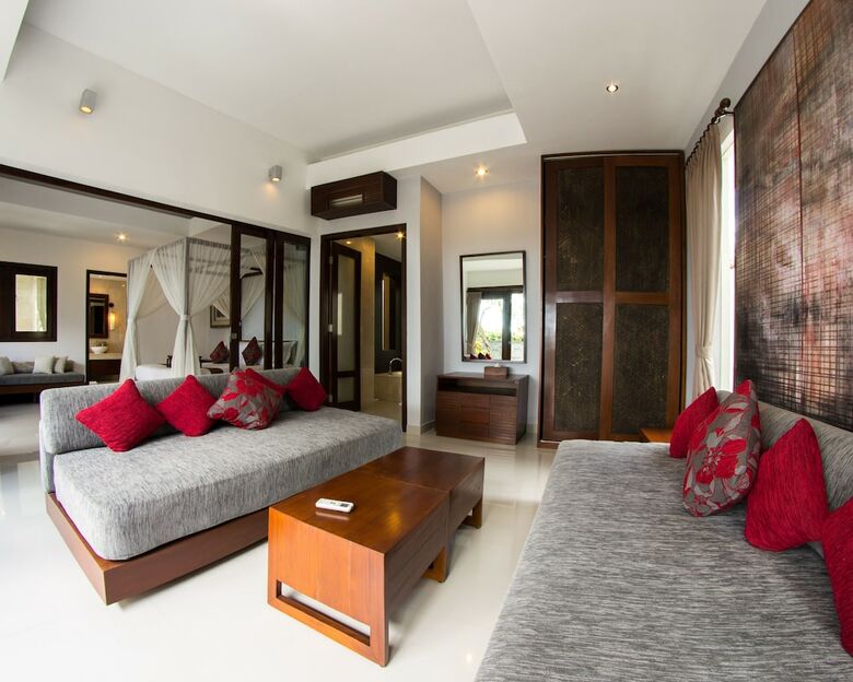 Villa Seratus