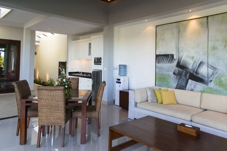 Villa Seratus