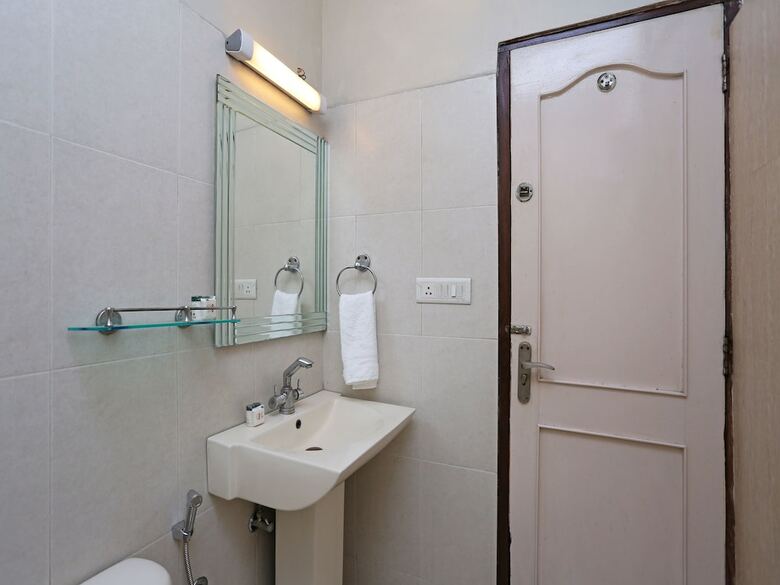 Hotel Oyo Flagship 061 Chodhary Mor Gt Road