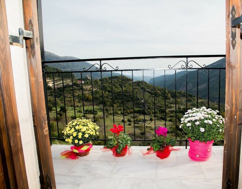 Hotel Tefthis