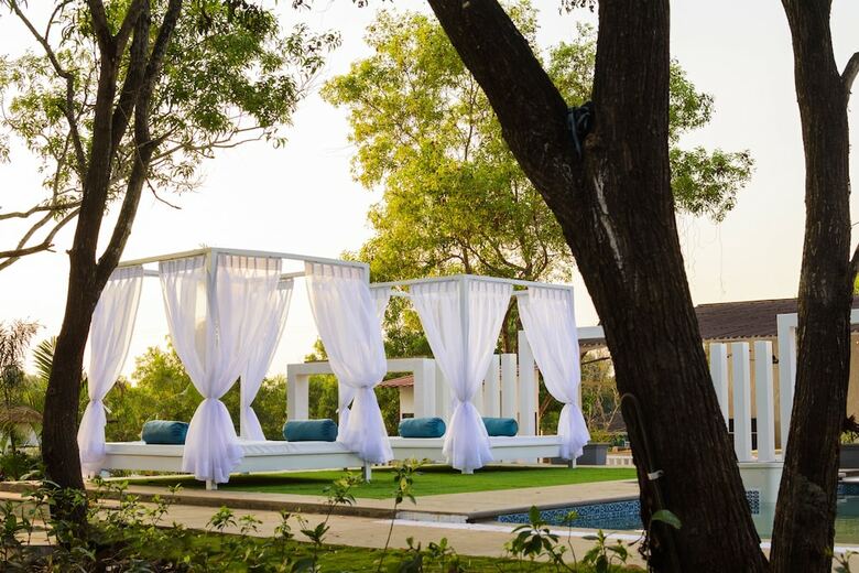 Hotel White Woods Resort & Spa