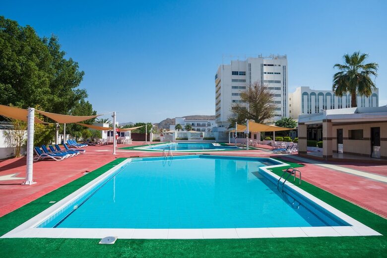 Al Falaj Hotel