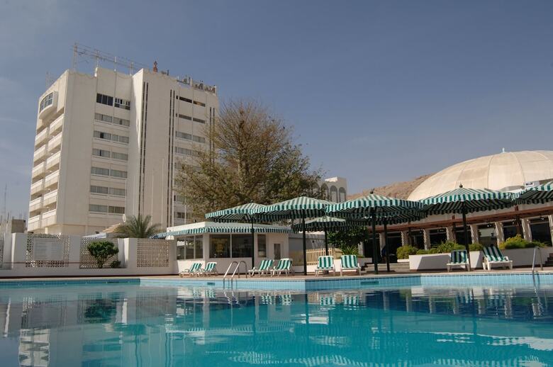 Al Falaj Hotel