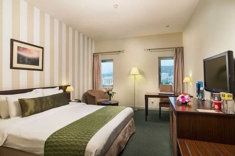 Al Falaj Hotel