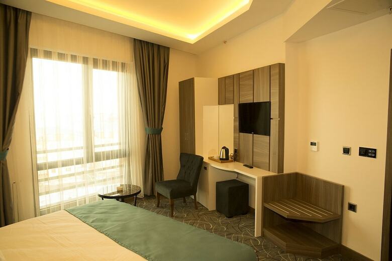 Winter City Hotel