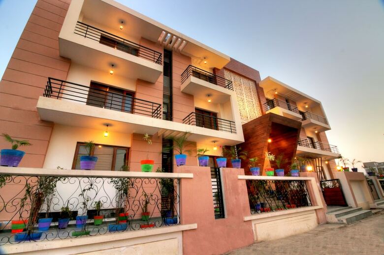 Hotel Atithi Suites