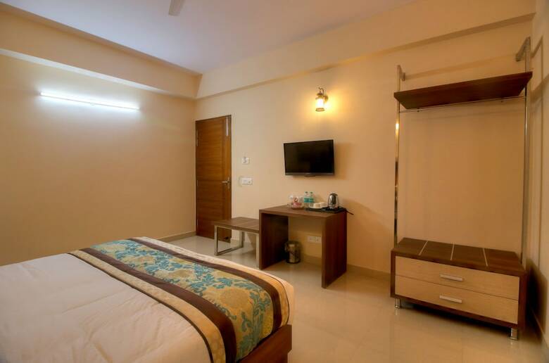 Hotel Atithi Suites