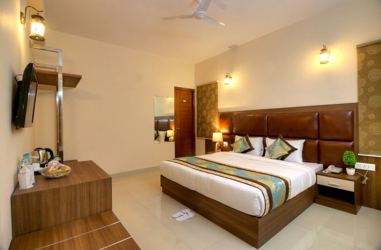 Hotel Atithi Suites