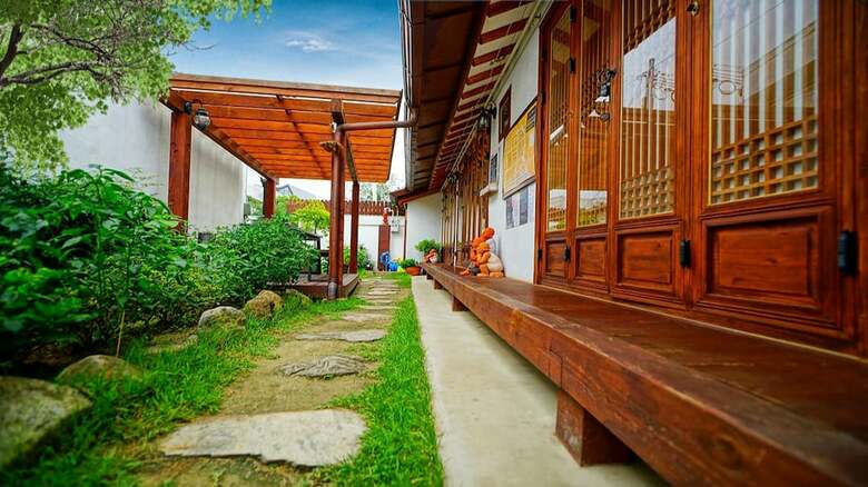 Hotel Jeonju Village Skylove