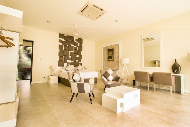 Green Turtle Villa By Yoho