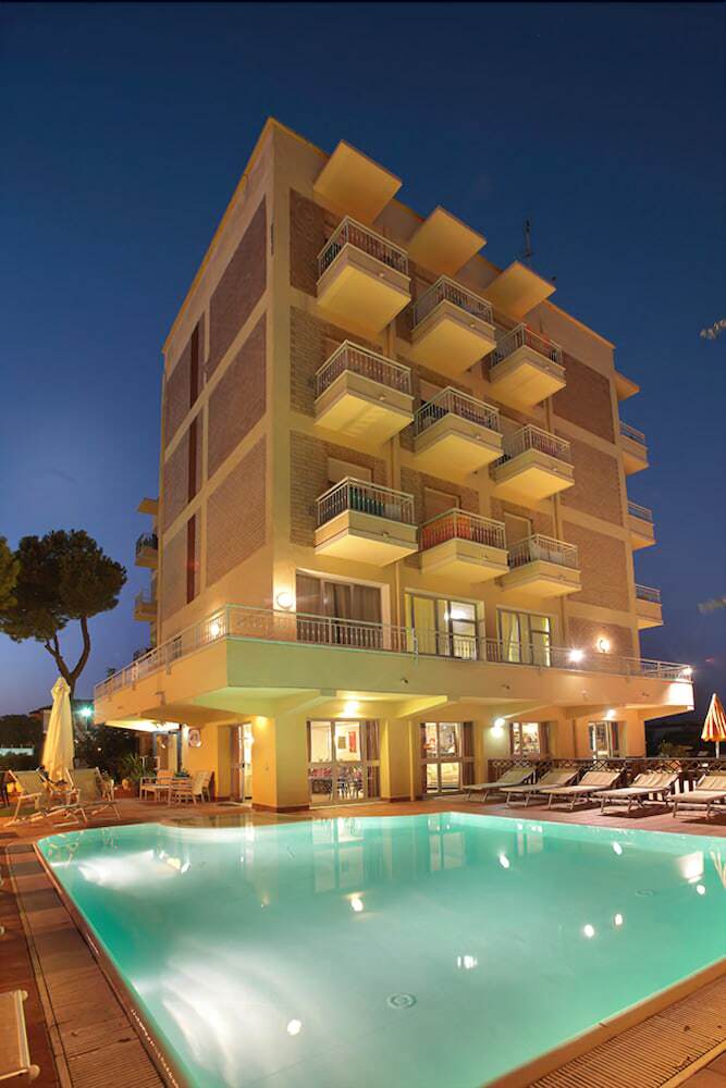 Hotel David