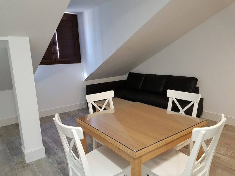 Apartamentos Casa Valsain