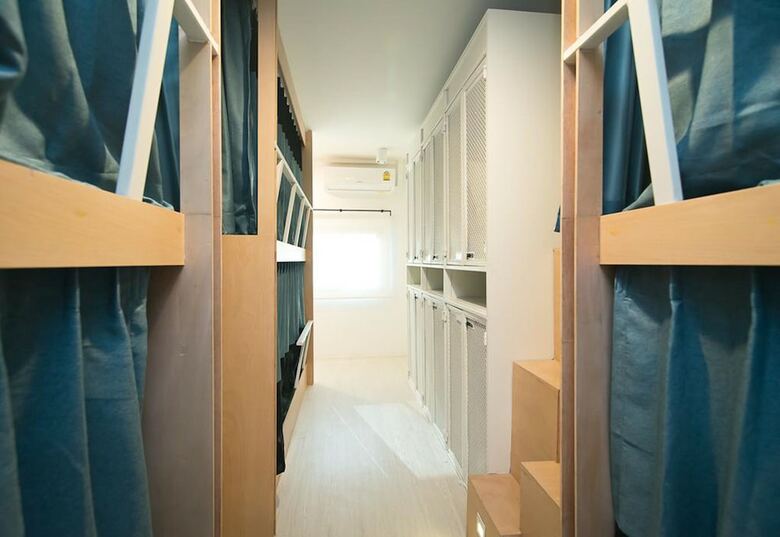 Hostal Suk18 Hostel - Adults Only