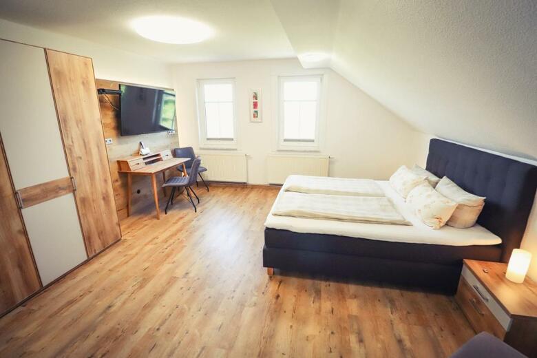 Hotel Sch�ne Aussicht