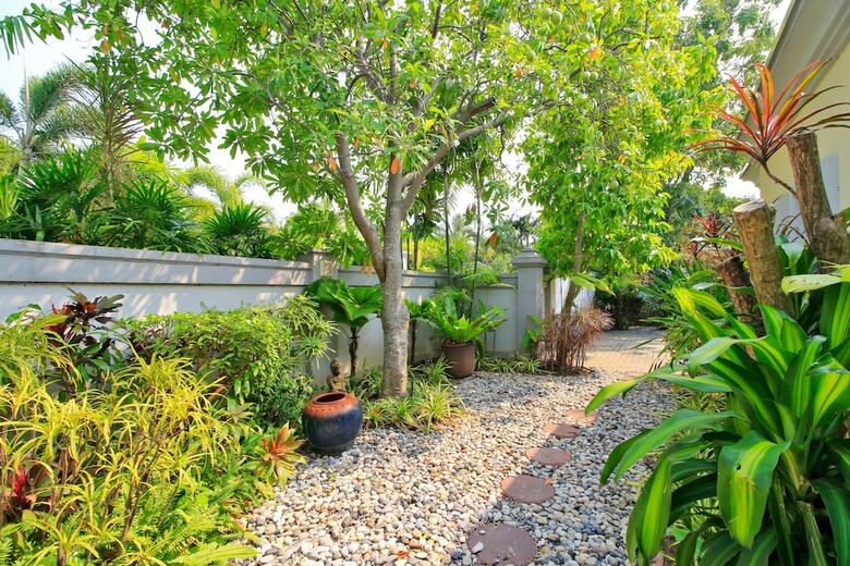 Pattaya Sunset Villa 4 Bedroom Sleeps 8