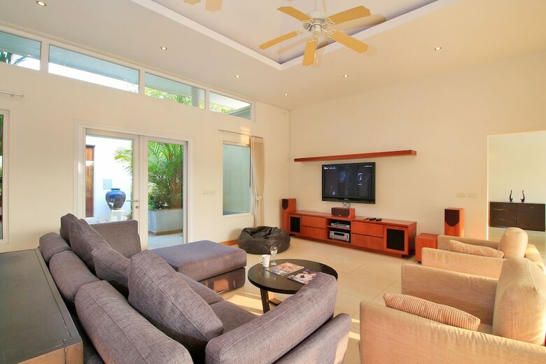 Pattaya Sunset Villa 4 Bedroom Sleeps 8