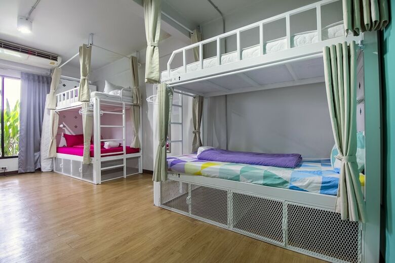 Hostal Oyo 705 Hostel@seatzstation