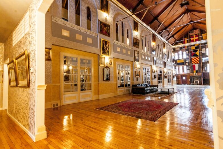 Hotel Amsterdam Castle