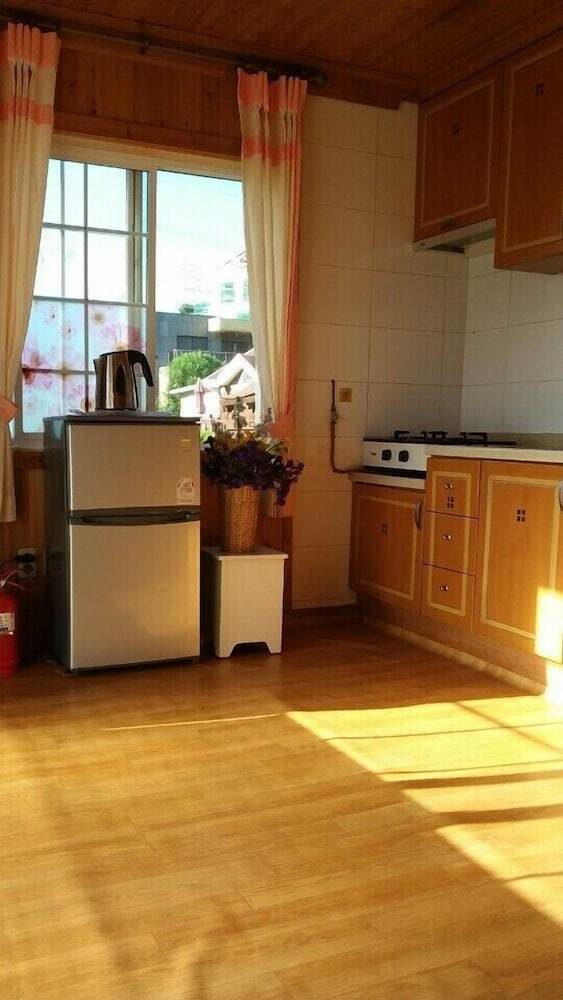 Pension Jeju Good House