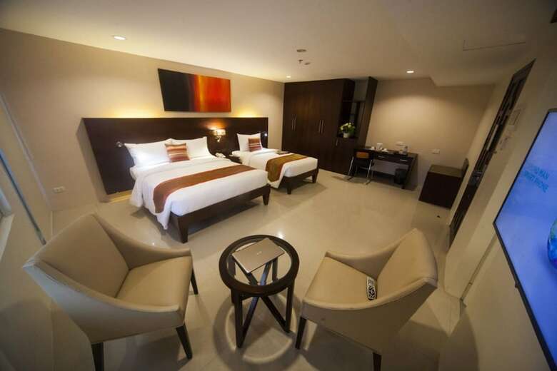 Ns Royal Hotel