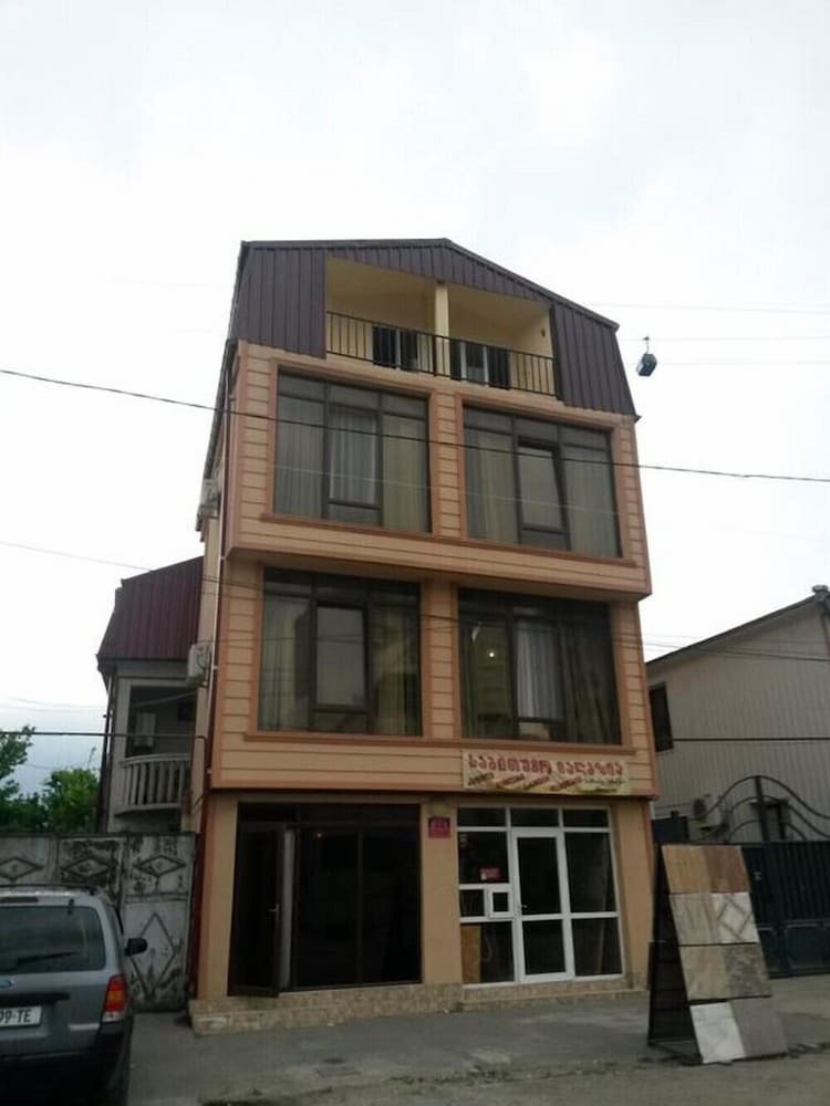 Hotel George Dom