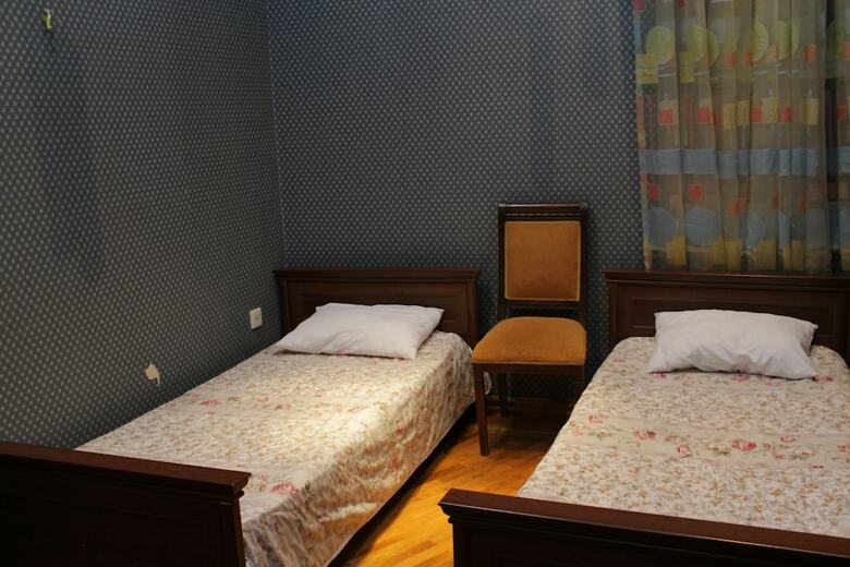 Hostal Sunny City